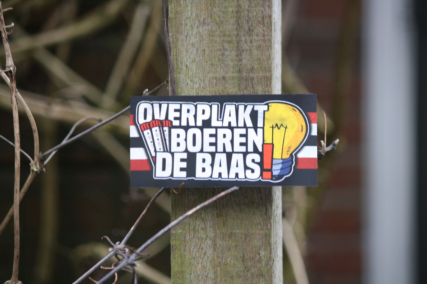 Overplakt boeren de baas stickers