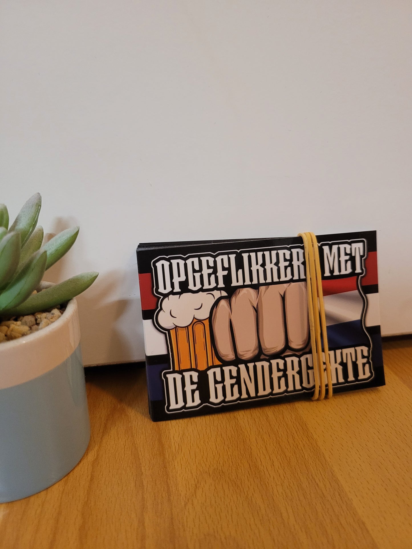 Opgefl*kkert met de gendergekte stickers